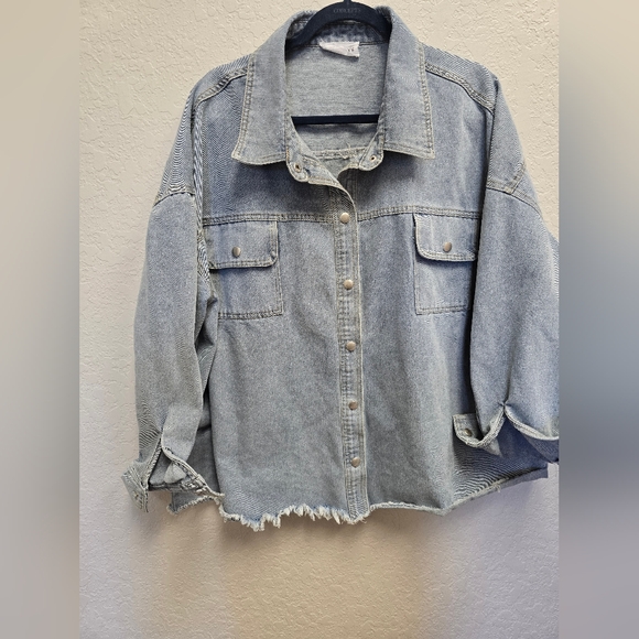 First Love Denim Smiley Face Embroidered Shacket Jacket Size Large NWOT - Picture 9 of 11